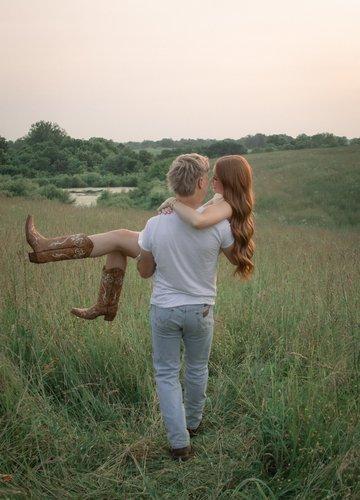 mobile - carousel-hero-element image-0